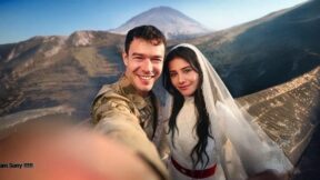 مسلسل انت من احب الحلقة 3 مترجمة